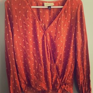 Universal thread wrap front blouse